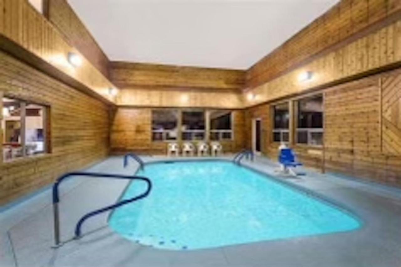 Pinetop Studio Suites מראה חיצוני תמונה