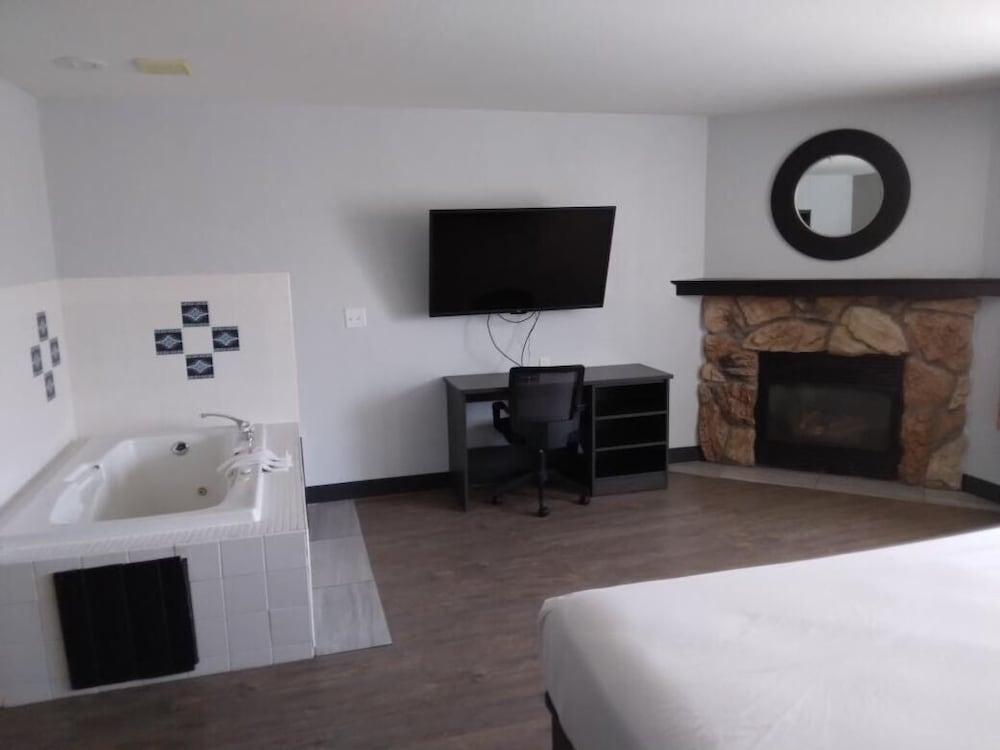 Pinetop Studio Suites מראה חיצוני תמונה