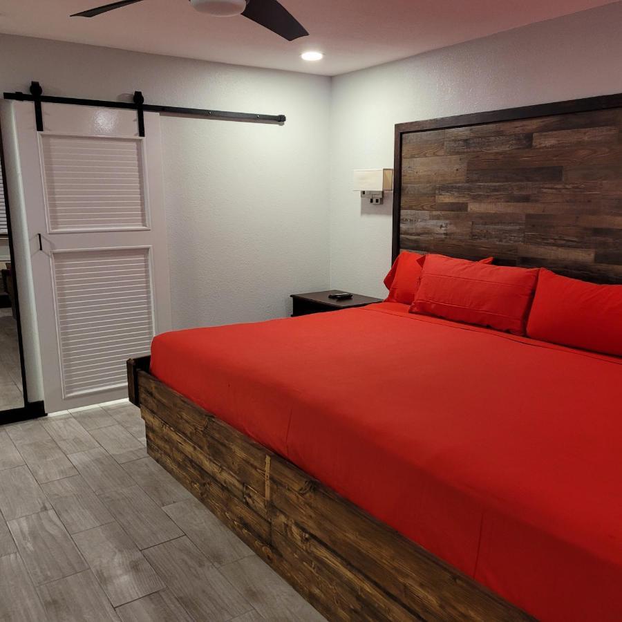 Pinetop Studio Suites מראה חיצוני תמונה